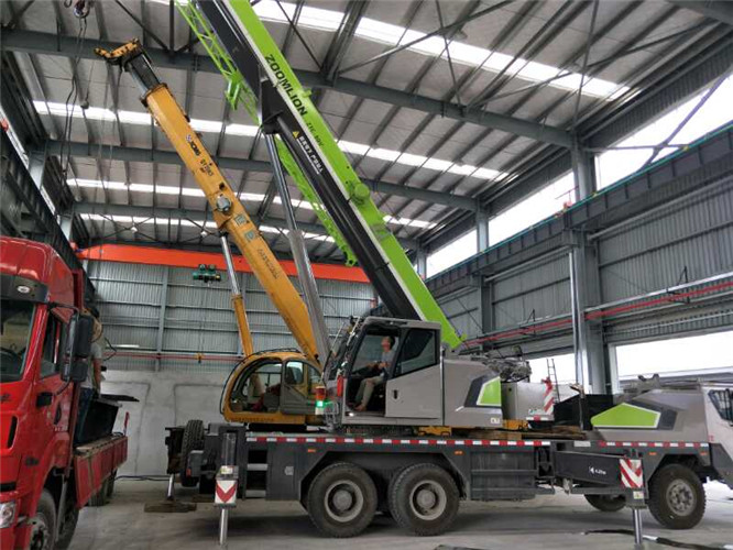 桃山区高空车出租需要注意哪些安全事项？